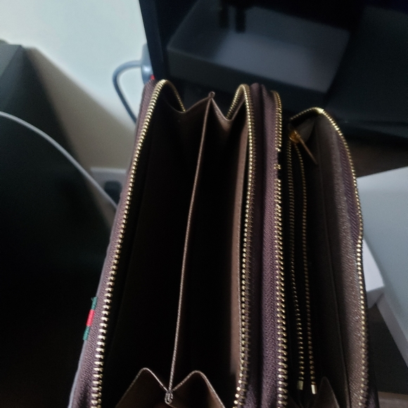 Gucci purse - Picture 3 of 6